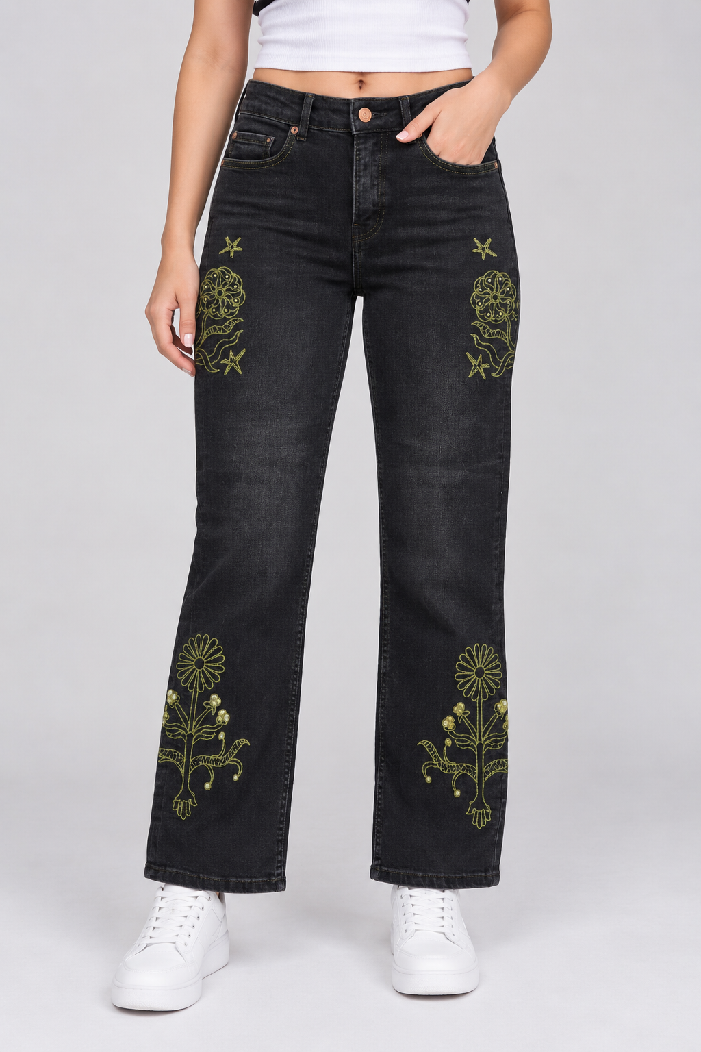 WOMEN EMBROIDERED JEAN`S