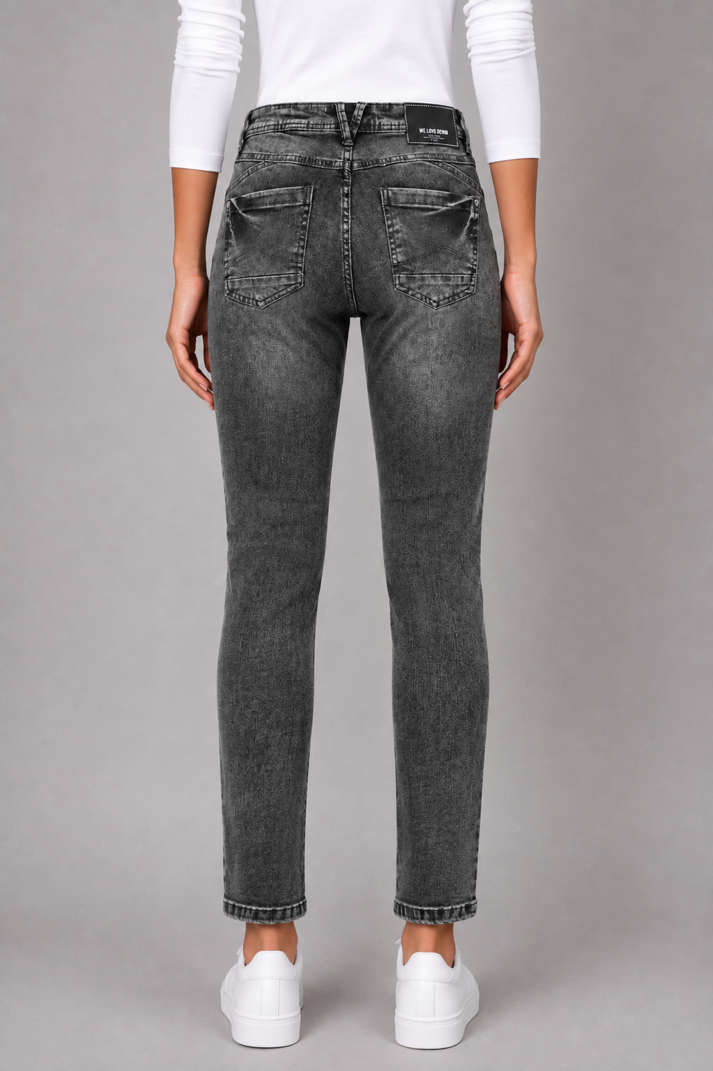 WOMEN SLIM FIT JEAN`S  ST 12