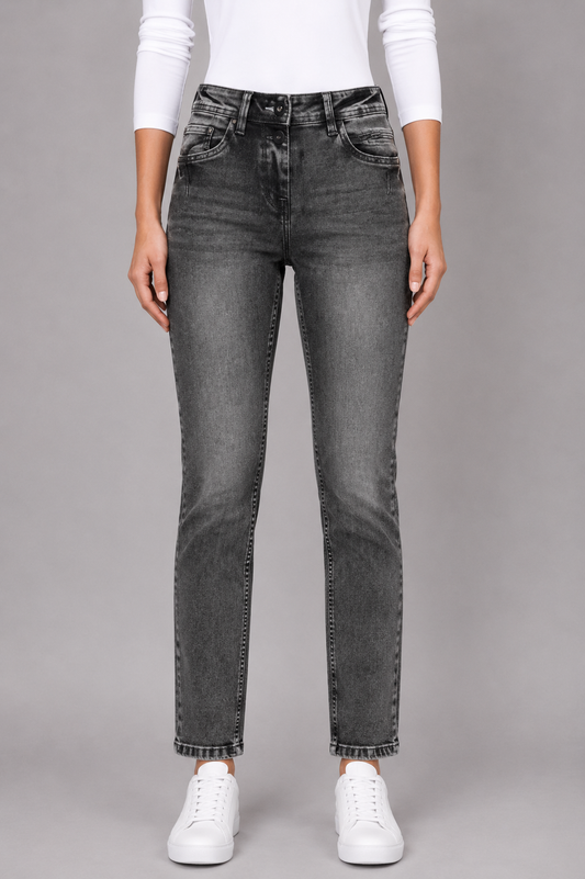 WOMEN SLIM FIT JEAN`S  ST 12