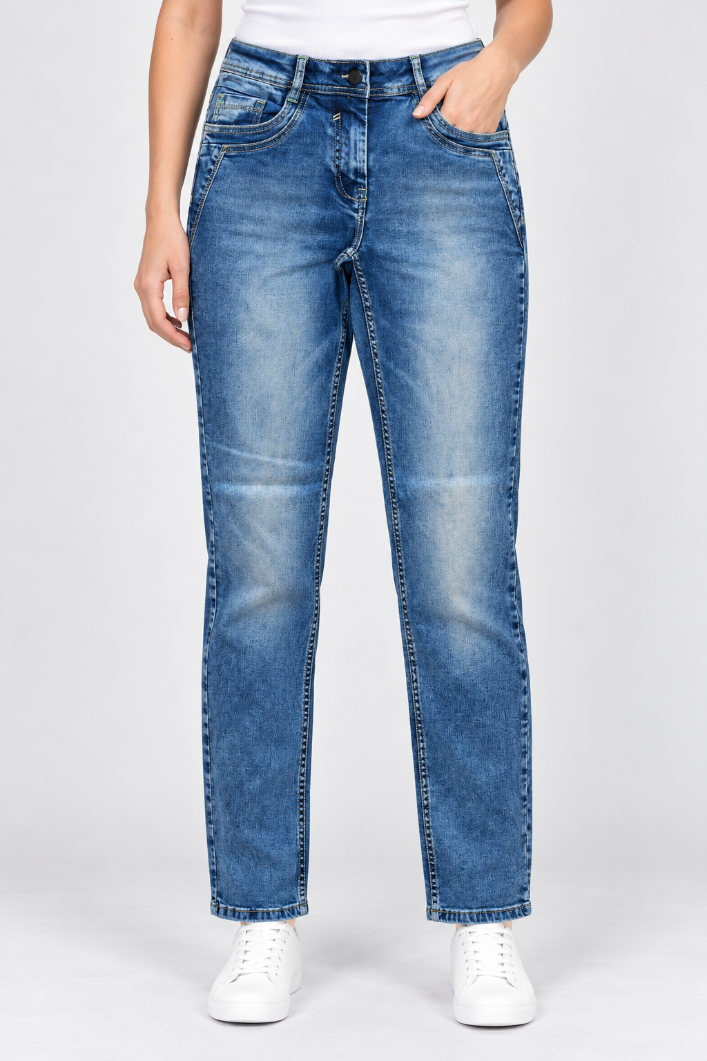 WOMEN SLIM FIT JEAN`S  ST 13
